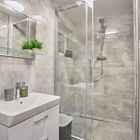 Sun & Moon プラハ